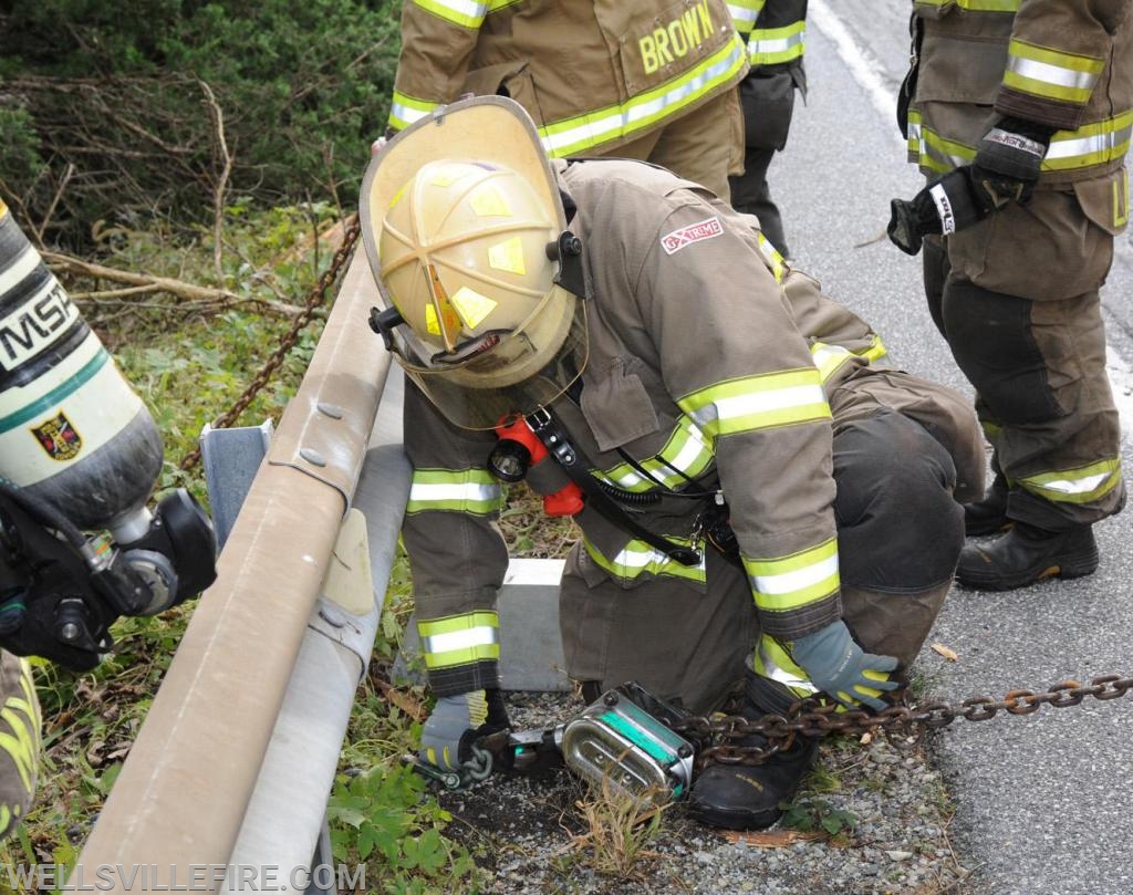 10/26/18 - MVA with entrapment on Alpine Road. Photos by Curt Werner